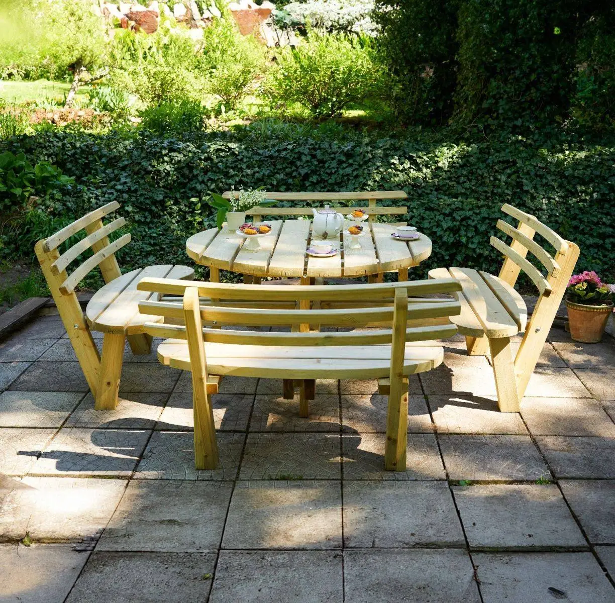 Swedish Redwood Circular Picnic Bench With Backrests 1 Swedish Redwood Circular Picnic Bench With Backrests