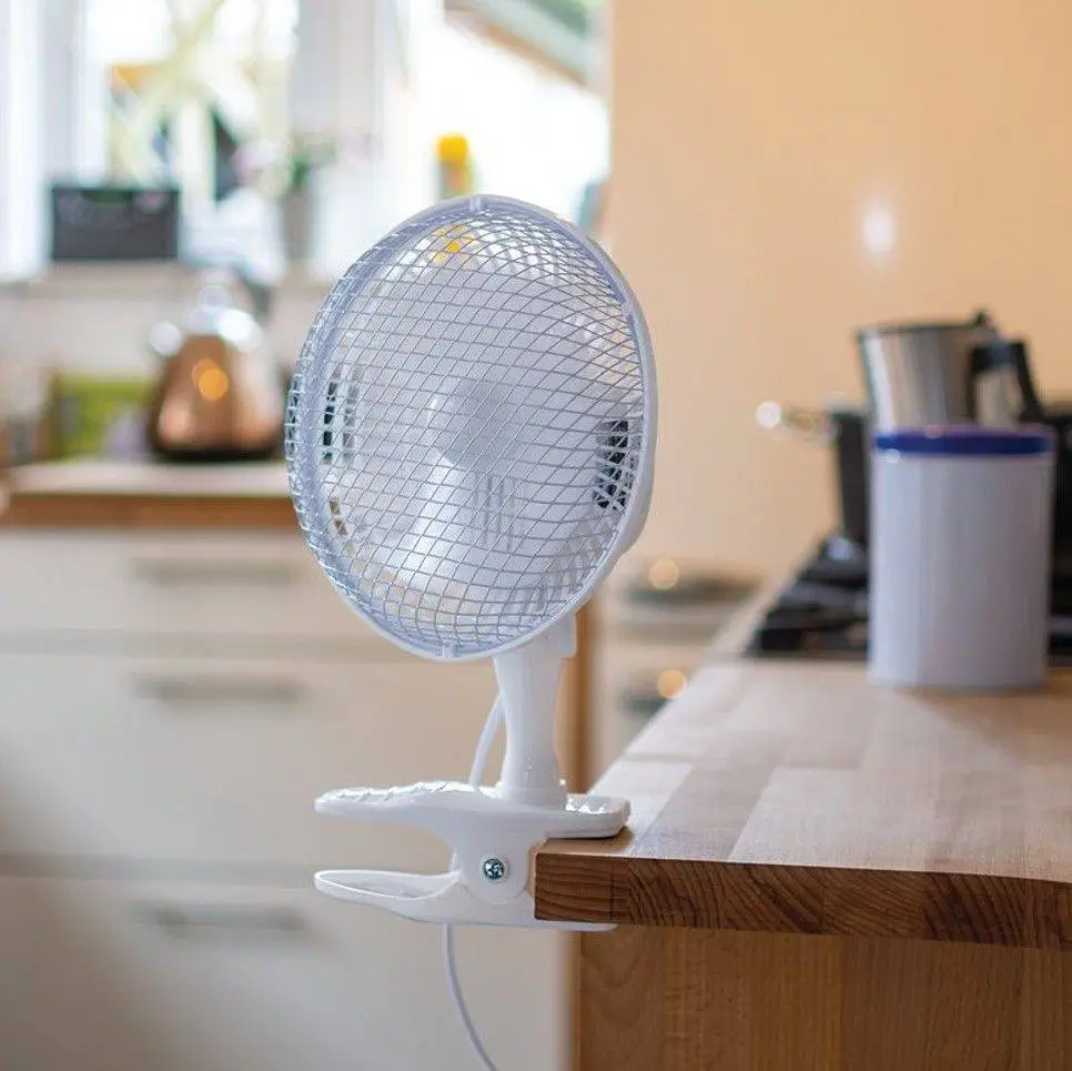 Draper Tools 230V Clip-On Desk Fan, 6"/150mm, 15W 1 Draper Tools 230V Clip-On Desk Fan, 6"/150mm, 15W