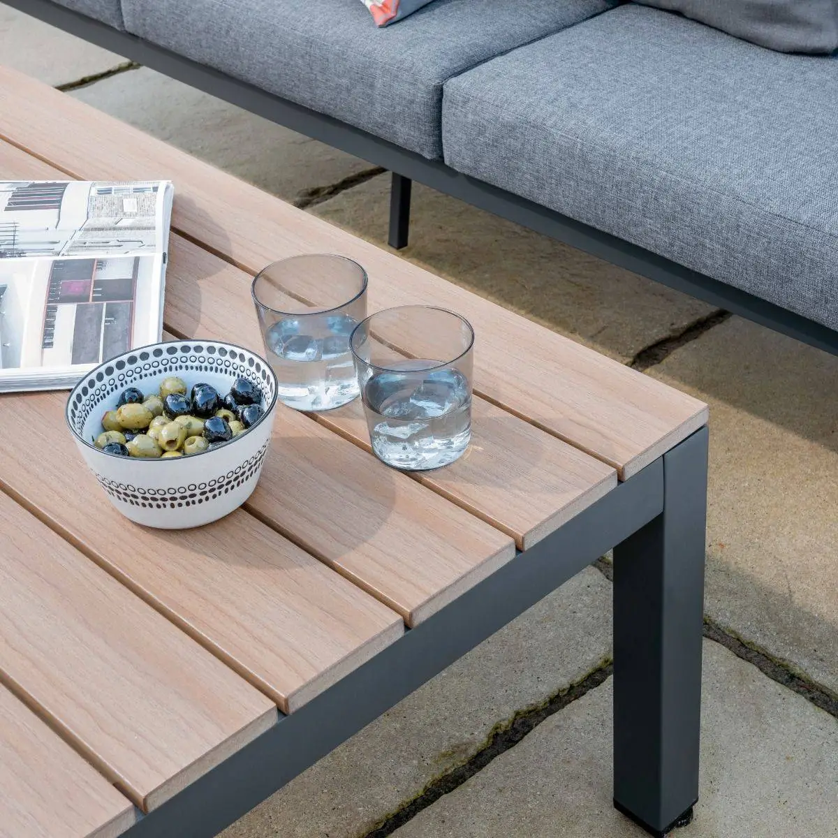 5 Seater Easton Garden Lounge Set In Dark Grey 4 5 Seater Easton Garden Lounge Set In Dark Grey - Image 4