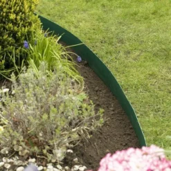 Smartedge 10 Metre Roll - Green With Fixing Pins 10 Smartedge 10 Metre Roll - Green With Fixing Pins -Gun Garden Shop green insitu2 1 jpg