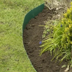 Smartedge 10 Metre Roll - Green With Fixing Pins 9 Smartedge 10 Metre Roll - Green With Fixing Pins -Gun Garden Shop green insitu 1 jpg