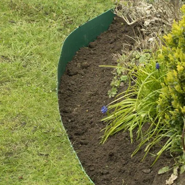 Smartedge 5 Metre Roll - Green With Fixing Pins 2 Smartedge 5 Metre Roll - Green With Fixing Pins - Image 2