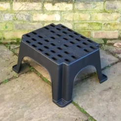 Step Stool (Suitable For The Original Wormery) 7 Step Stool (Suitable For The Original Wormery) -Gun Garden Shop stand 2 png